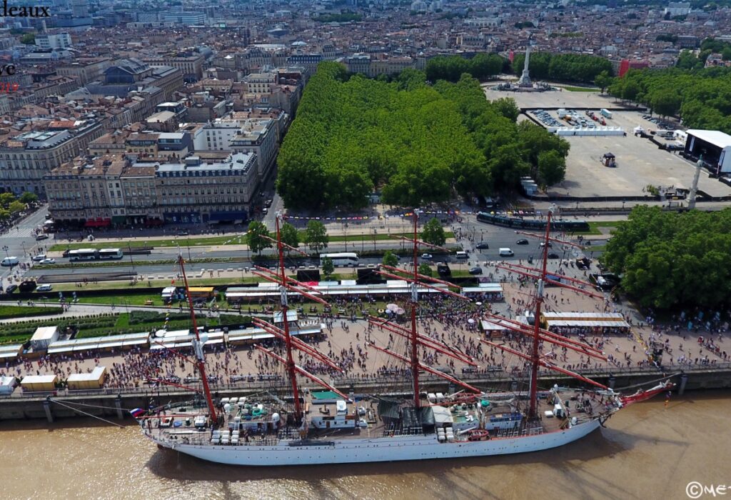 Mediacord Montage Video Bordeaux Le SEDOV A Quai Aux Quinconces